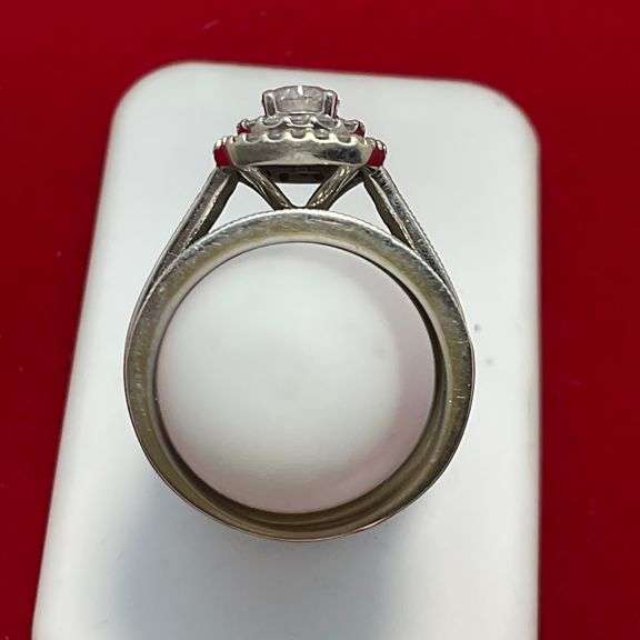 CERTIFIED 14K WHITE GOLD AND DIAMOND WEDDING SET