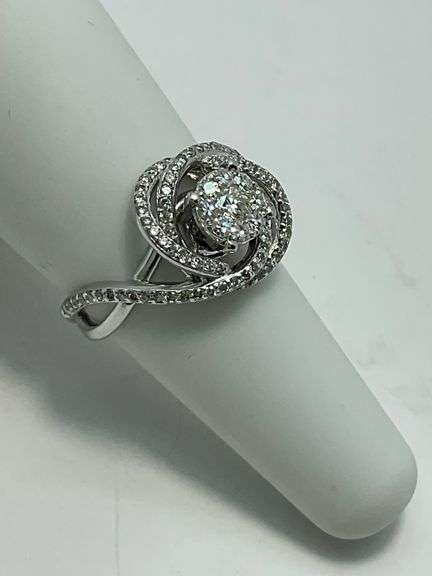 CERTIFIED 14K WHITE GOLD AND DIAMOND RING