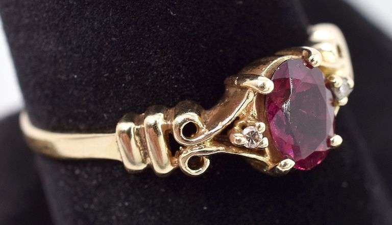 Majestic 14K Yellow Gold Pink Gemstone and Diamond Ring