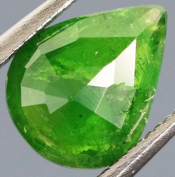 Excellent emerald green 1.20ct Tsavorite Garnet