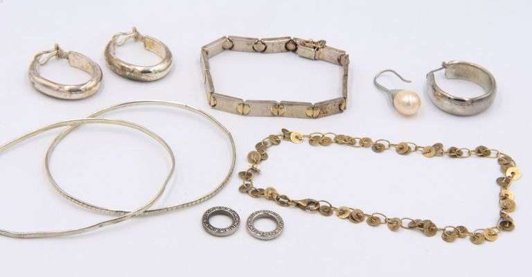 Group Lot of vintage 925 sterling silver jewelry