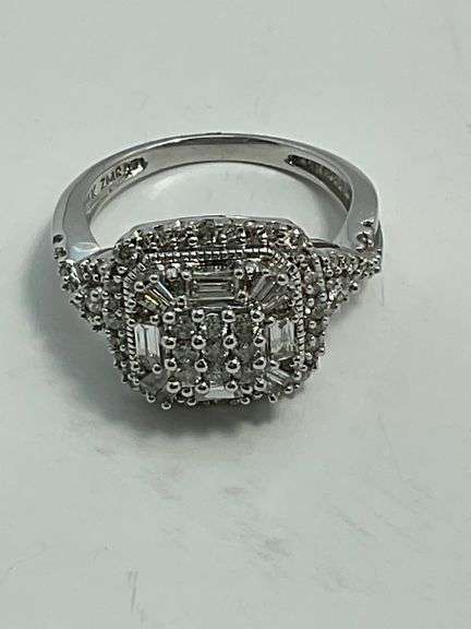 CERTIFIED 14K WHITE GOLD AND DIAMOND RING . 1.25 CARAT TOTAL