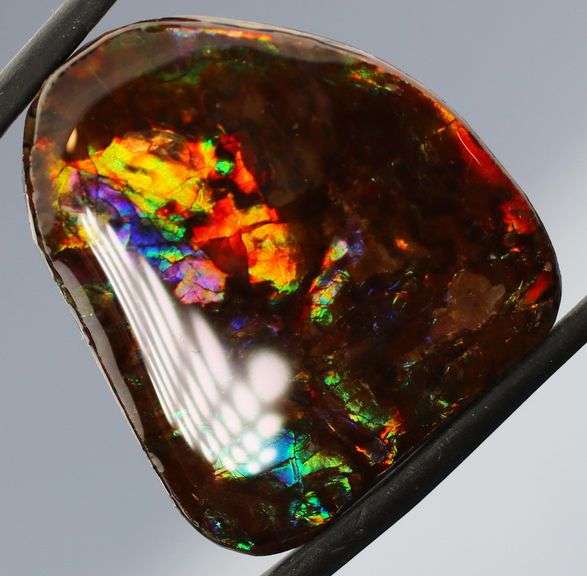 Stained glass patterned 29.36ct Ammolite