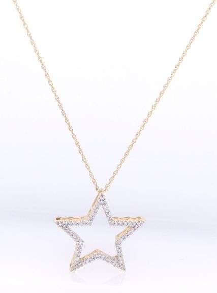 14kt Yellow gold 0.30ctw diamond star pendant on chain