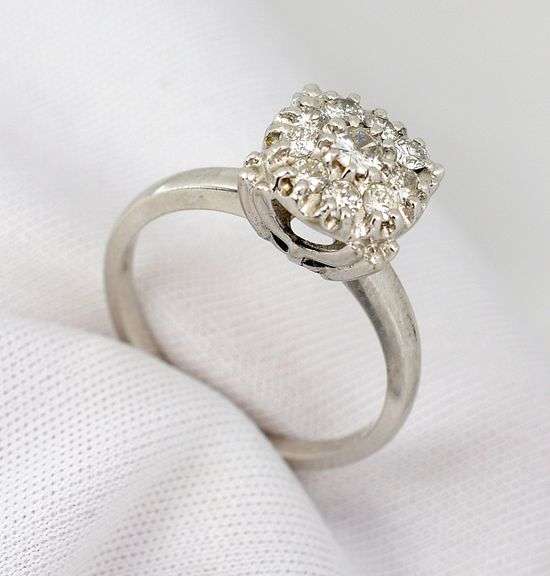 Nicely Styled 14K WG Diamond Cluster