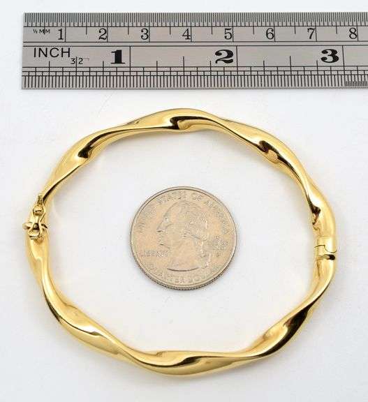 Stylish 14K YG Twist Bangel