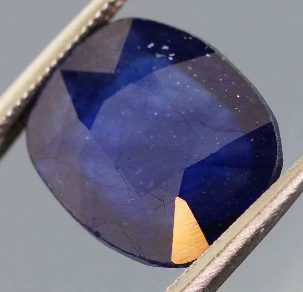 Great 6.05ct ink blue Sapphire
