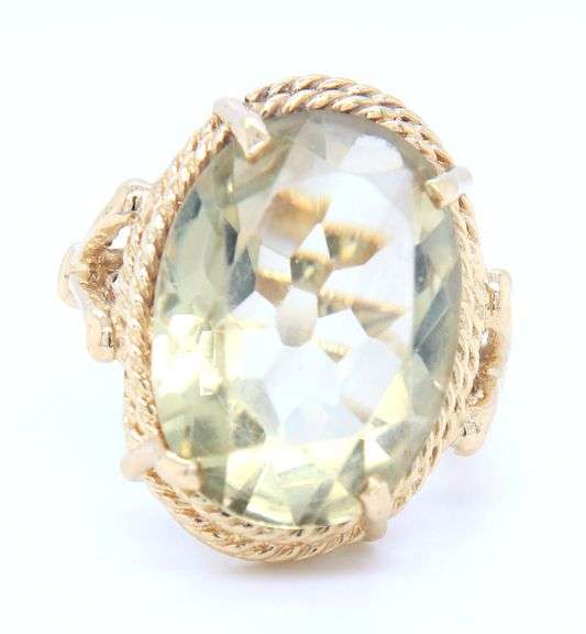 14kt Yellow gold lemon quartz ring