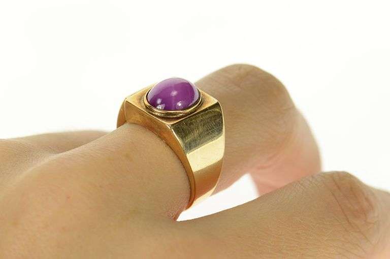 14K Yellow Gold 1960's Squared Syn. Star Ruby Statement Ring
