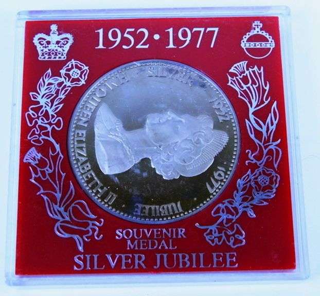 Queen Elizabeth Silver Jubilee 1977 Silver Medal