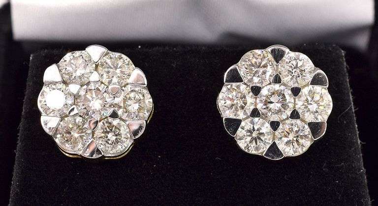 Delightful Approx. 3.25CTW Diamond Cluster Stud Earrings in 14K Yellow Gold