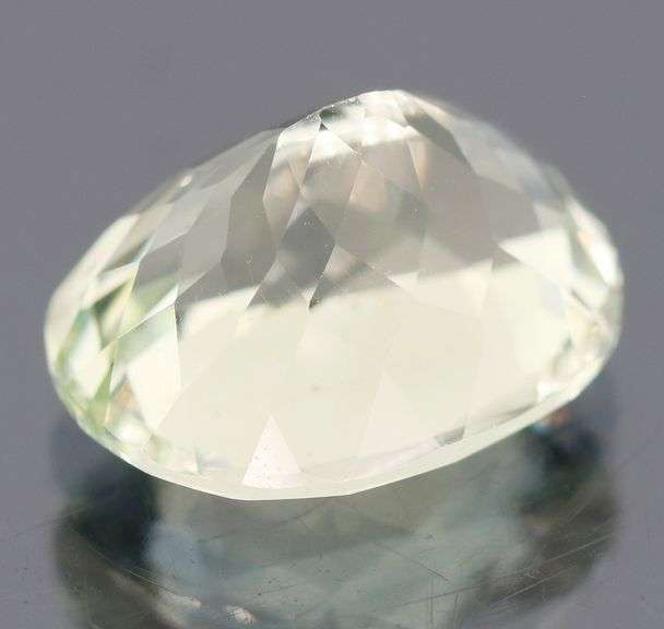 Superb 5.35ct platinum green Amethyst