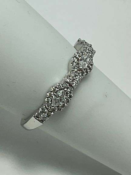 CERTIFIED BRAND NEW 14K WHITE GOLD AND DIAMOND BAND