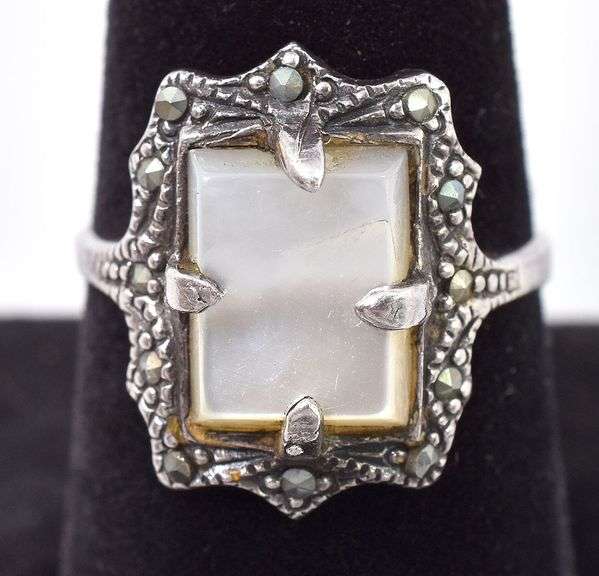 Sterling Silver Mother of Pearl Ring