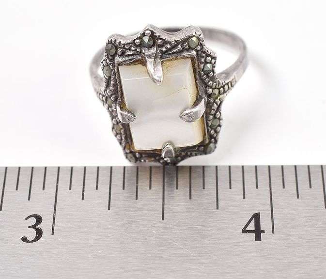 Sterling Silver Mother of Pearl Ring