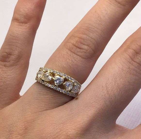 CHIC AND LOVELY 14K YELLOW GOLD HEART SHAPED AND ROUND CUT DIAMOND RING