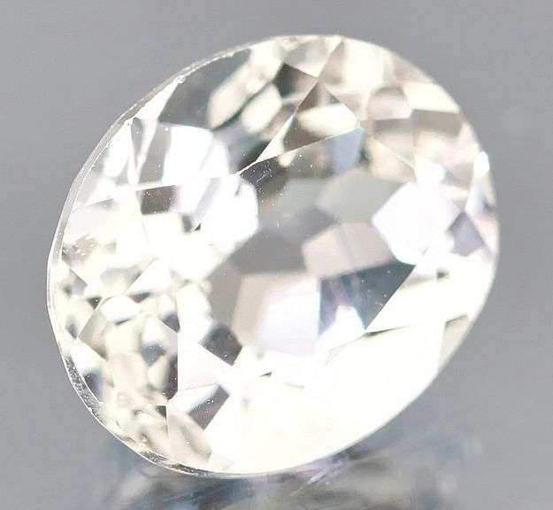 Tremendous 4.95ct UNTREATED diamond white Topaz
