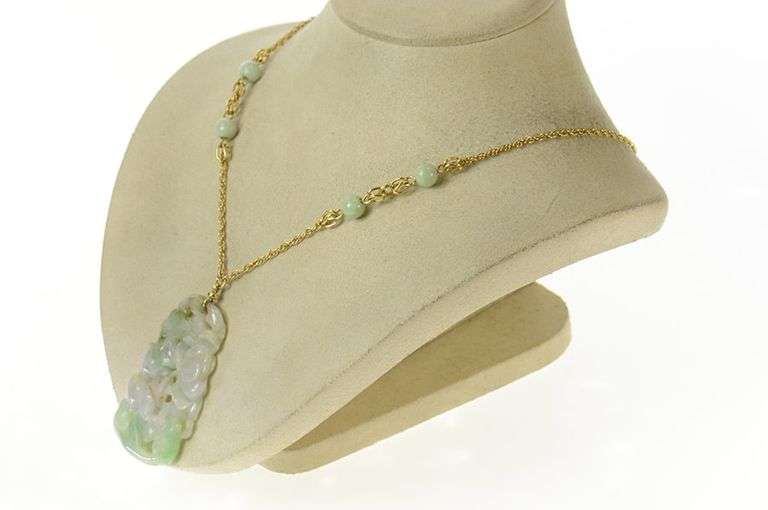 14K Yellow Gold Carved Floral Jade Talisman Statement Chain Necklace
