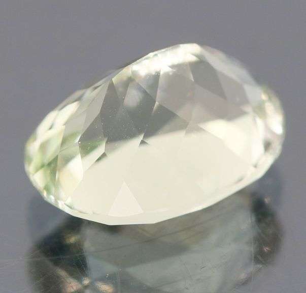 Fiery 3.88ct natural platinum green Amethyst