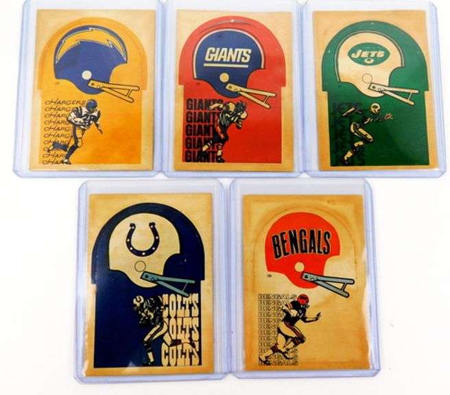 5 - 1970's Football Stand-Up Team Cards