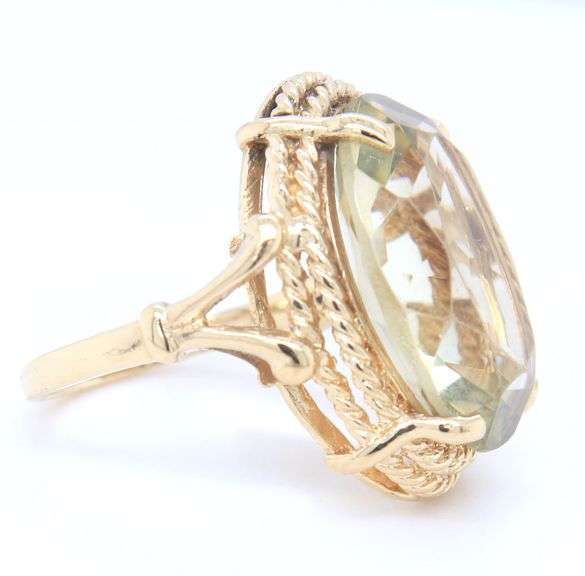 14kt Yellow gold lemon quartz ring