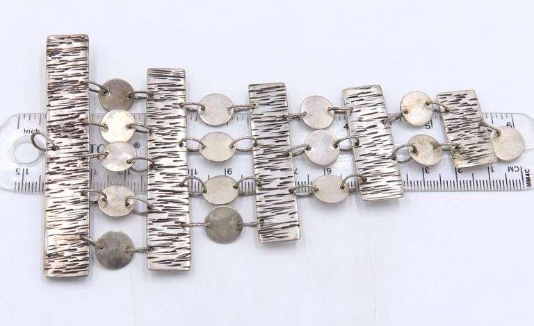 Group lot of vintage 925 sterling silver jewelry