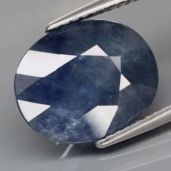 Gorgeous 6.98ct HEATED ONLY rich blue Sapphire