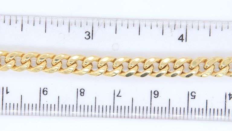 Curb cuban chain necklace in 14kt yellow gold