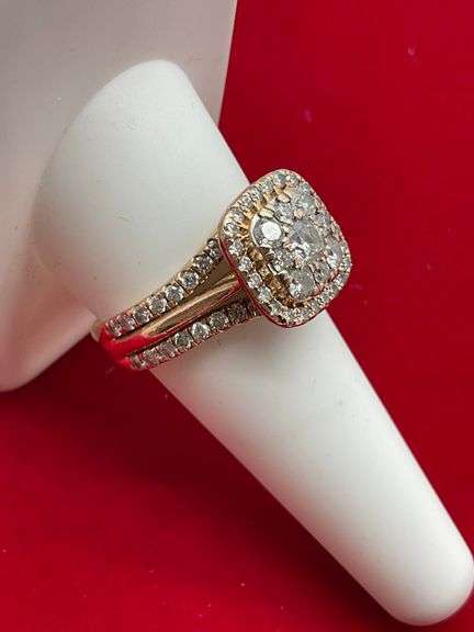 CERTIFIED 14K ROSE GOLD AND DIAMOND RING. 2.50 CARAT