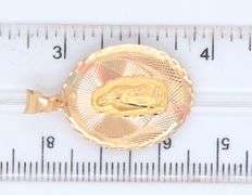 14kt Tri color gold reversible round divino child and virgin Mary holy mother pendant