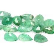 Bright emerald green 5.95ct 17pc emerald set