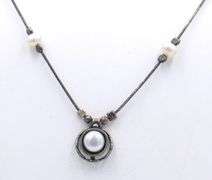 Vintage 925 sterling silver pearl pendant on chain necklace