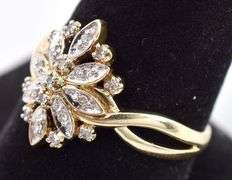 Admirable 14K Yellow Gold Diamond Flower Ring