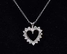 Phenomenal 14K white Gold Diamond Heart Pendant Necklace