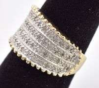 Amazing 10K Yellow Gold Diamond Ring