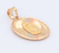 14kt Tri color gold reversible round divino child and virgin Mary holy mother pendant