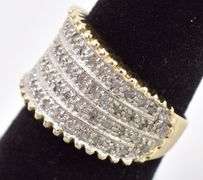 Amazing 10K Yellow Gold Diamond Ring