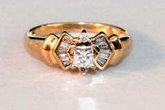 Fine Diamond Ring in 14k Gold