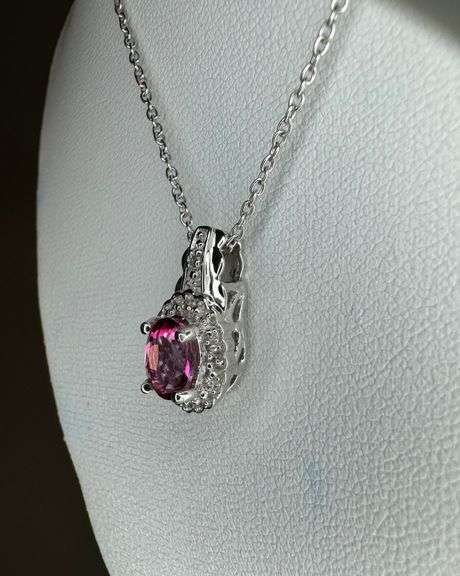 Brilliant Dazzling 1.25 Ct Natural Pink Red Topaz Pendant Necklace