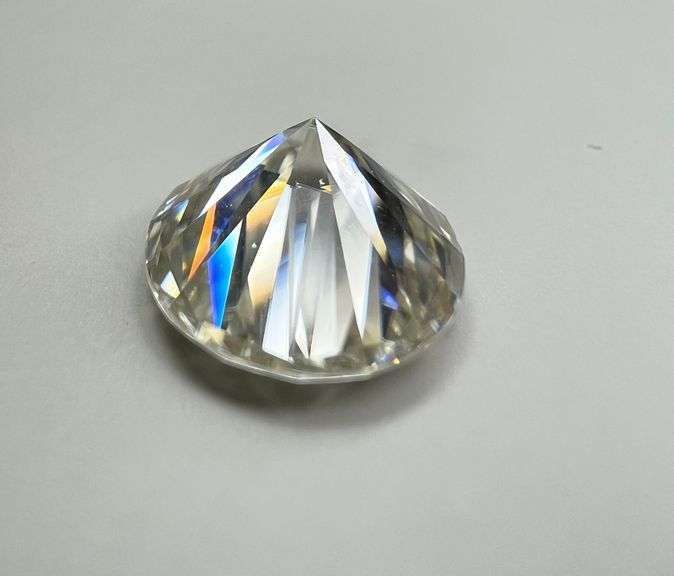 Huge 4.5 Ct Sparkling VVs1 E-F Simulated Diamond Solitaire