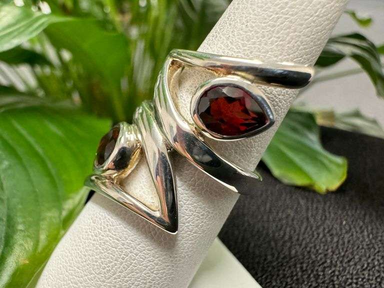 Sterling Silver Natural Gemstone Garnet Ring Size 6