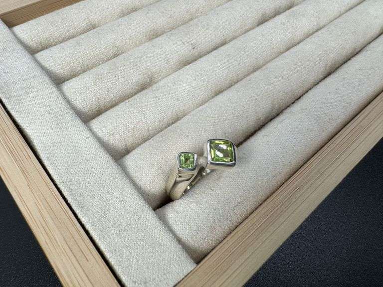 Sterling Silver Gemstone Natural Peridot Ring Size 7