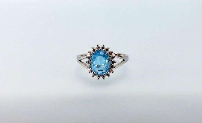 4 Ct VVs1 Natural Swiss Blue Topaz Ring