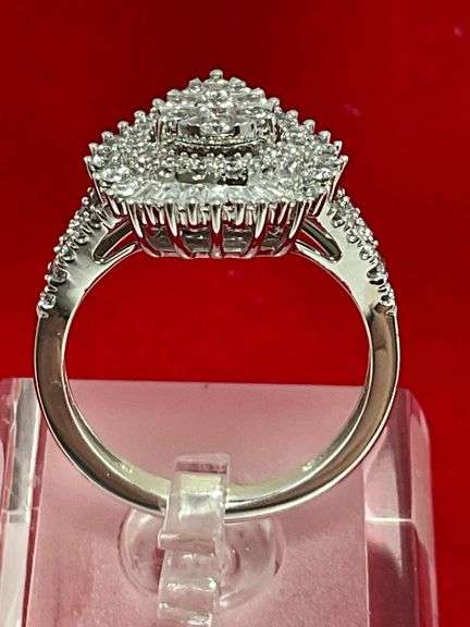 CERTIFIED BRAND NEW 14K WHITE GOLD DIAMOND RING. 1.50 CARAT