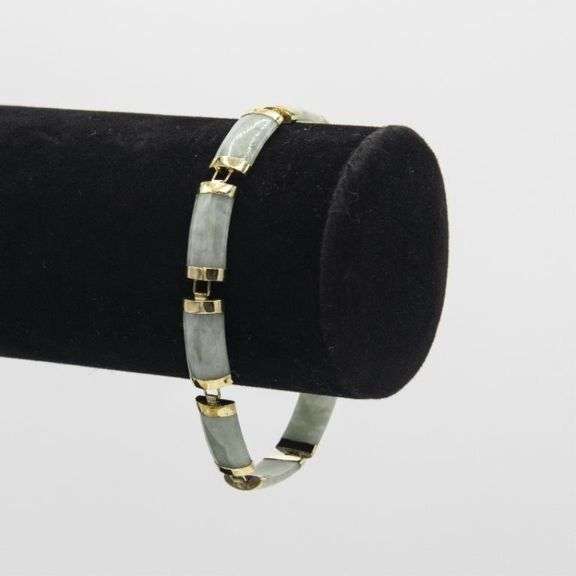 Beautiful Natural 62 Ct Chinese Jadeite 14 Kt Gold Bracelet