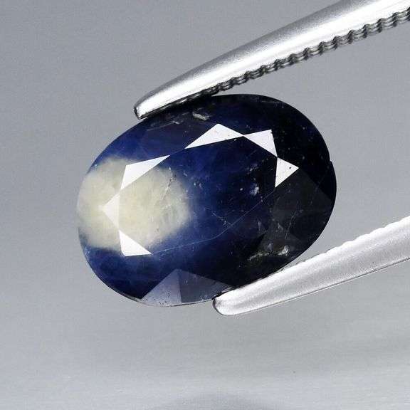 Bi-color! 1.50ct super unique Sapphire