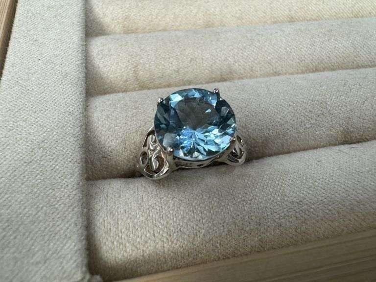 Sterling Silver Natural Gemstone Blue Topaz Ring Size 6