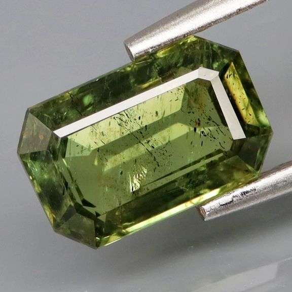 Tremendous 1.48ct hunter green Sapphire