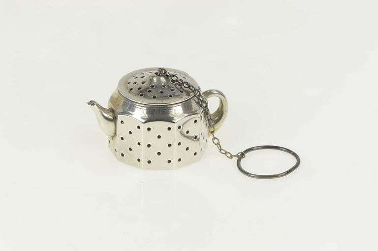 Sterling Silver Tea Pot Steeper Infuser Articulated Chain Ring