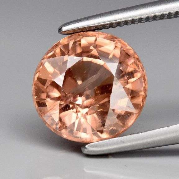 Top luster 3.26ct natural Imperial Zircon